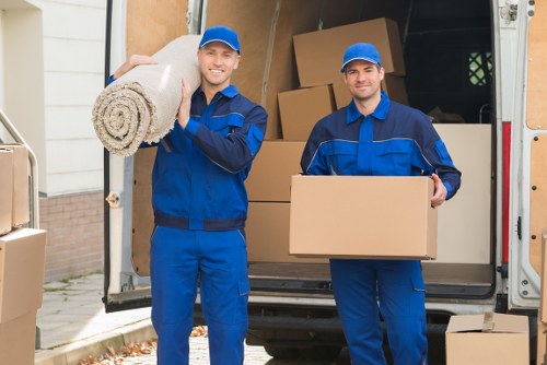 Man With Van Oldoakcommon moving team focusing on safe handling and insurance protection
