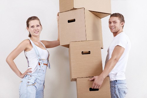 Checklist and preparation tips for moving day in Old Oak Common
