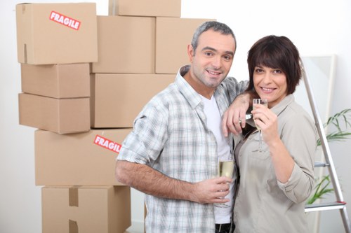 Practical removal truck for furniture and boxes in West London